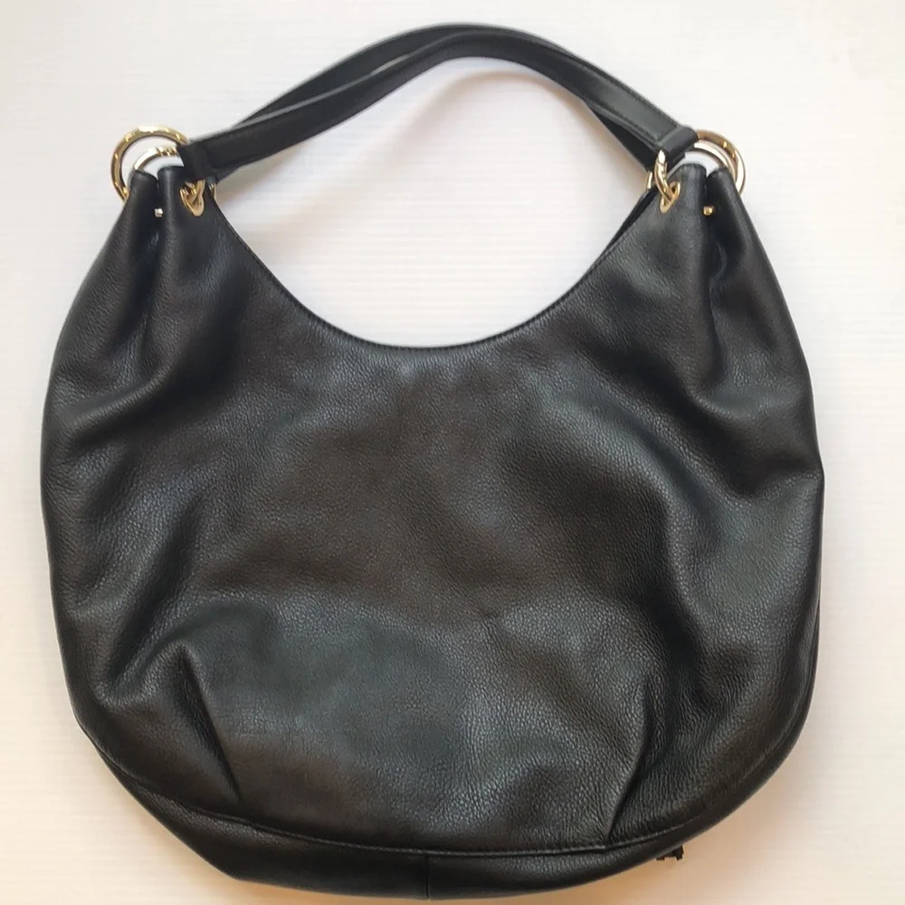 MICHAEL MICHAEL KORS BLACK PEBBLE LEATHER CHARM TASSEL HOBO SHOULDER BAG EUC